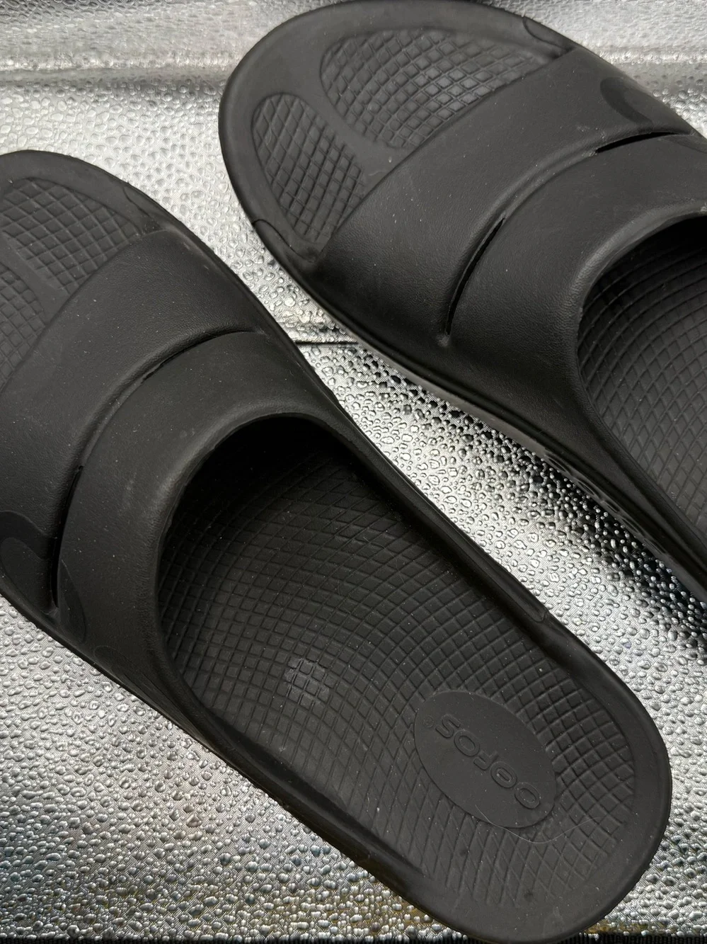 OOFOS Men's Black Recovery Slide Sandals
